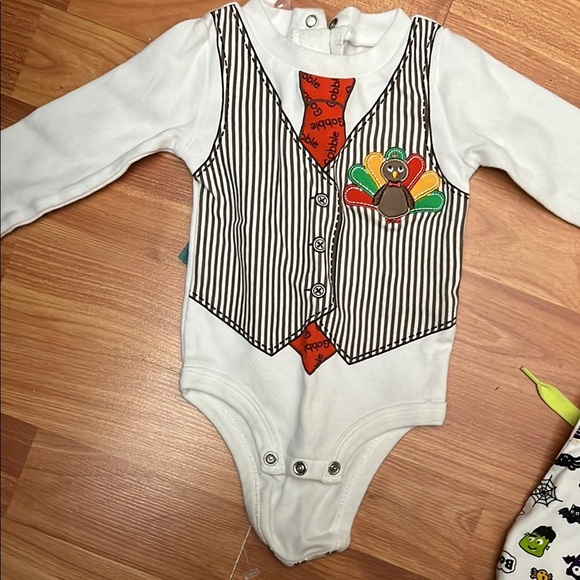 Baby Holiday Pair Thanksgiving Halloween Size 0-3 months - Picture 3 of 3